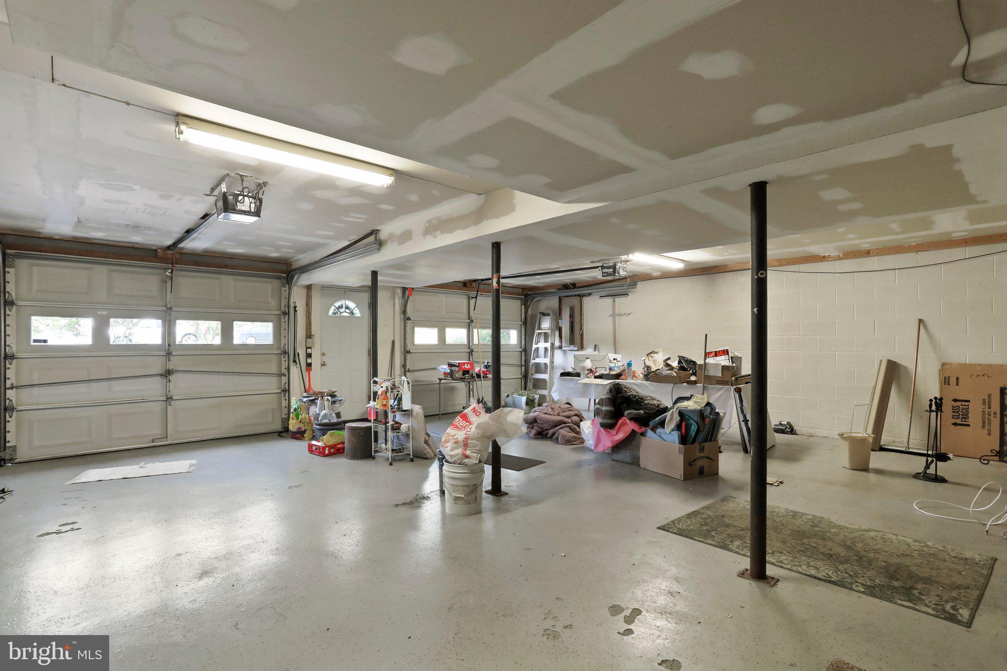 PEMBROKE GROVE - Residential