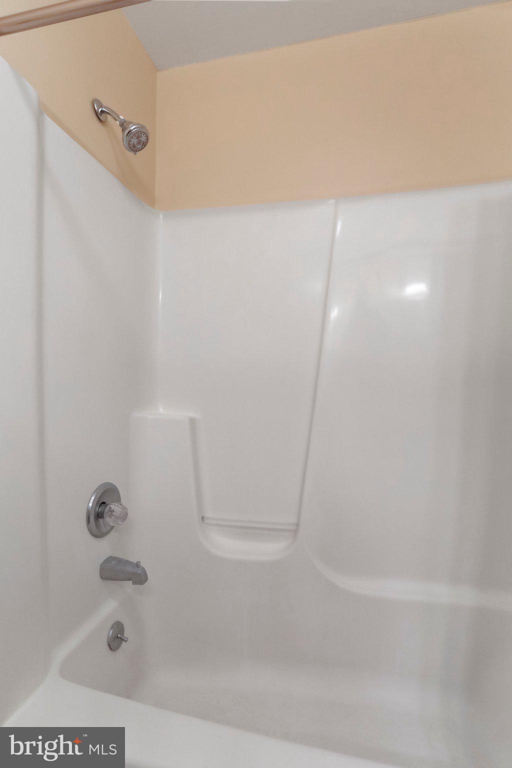 PEMBROKE GROVE - Residential