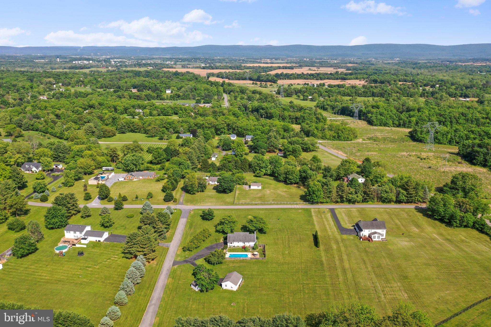 PEMBROKE GROVE - Residential