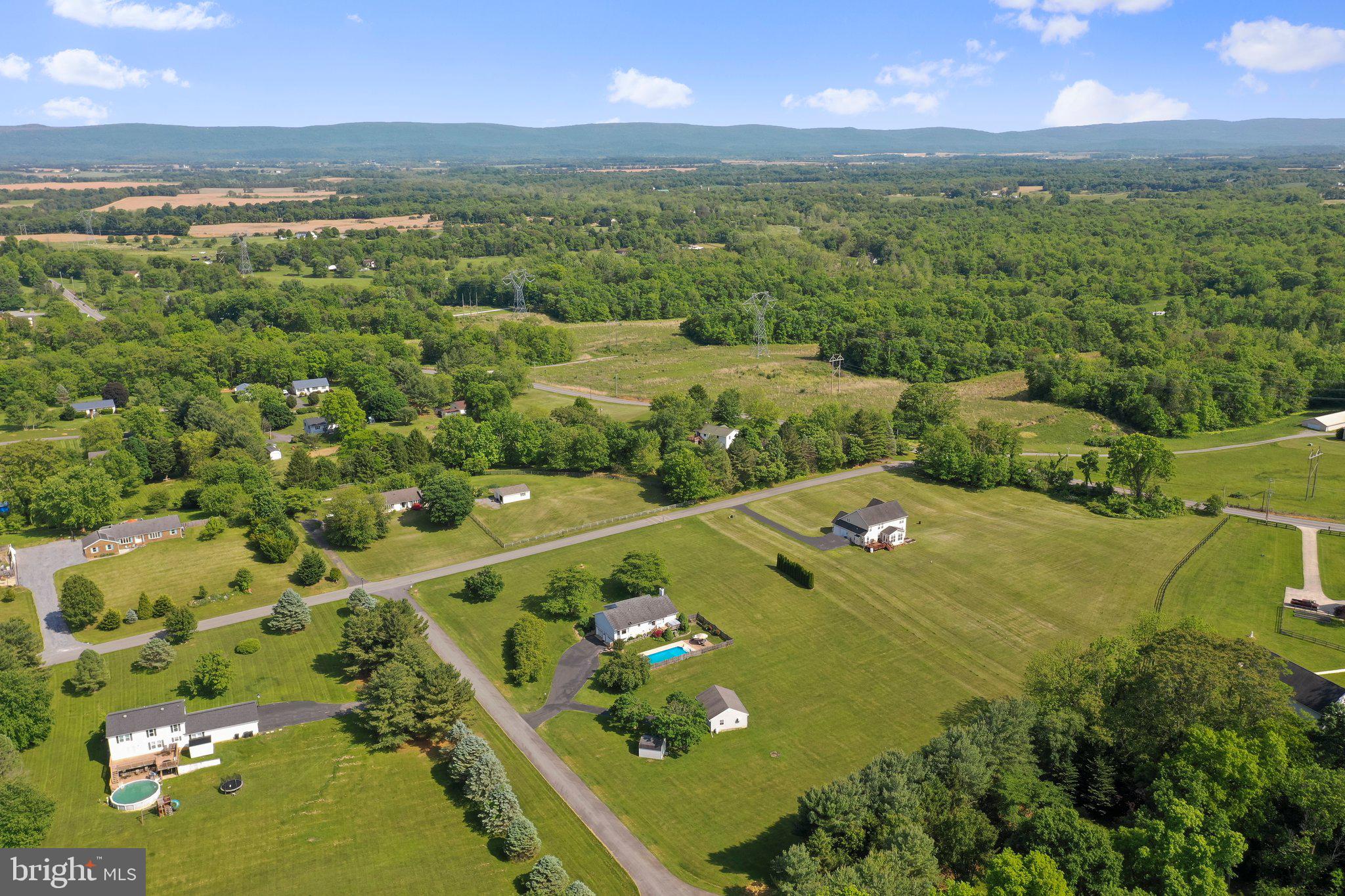 PEMBROKE GROVE - Residential