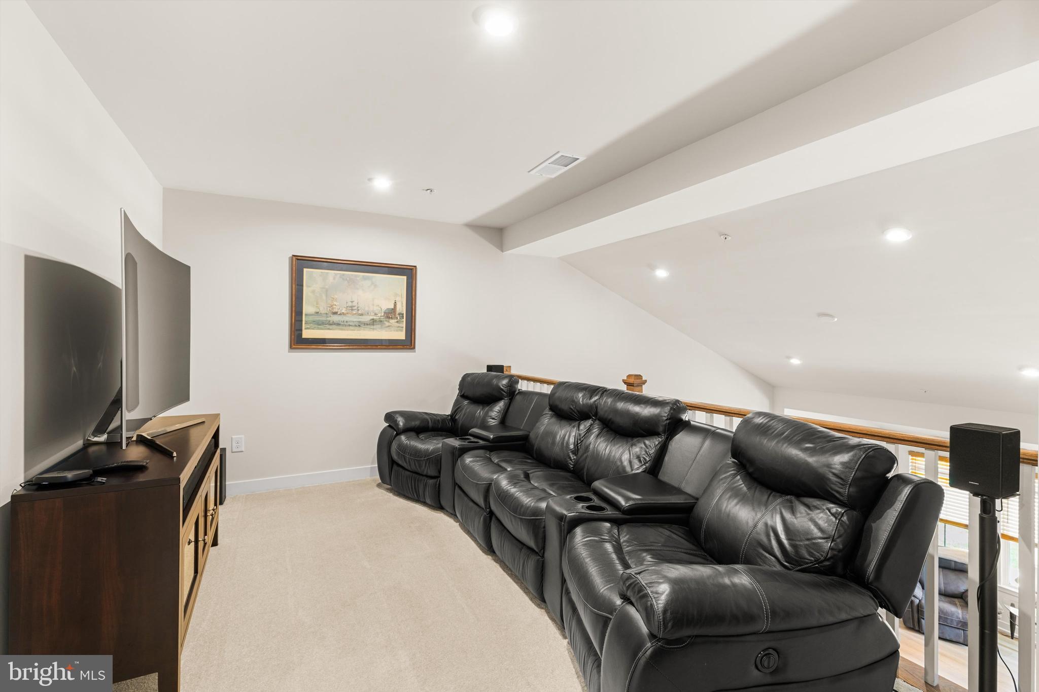 RIVER RUN - Residential