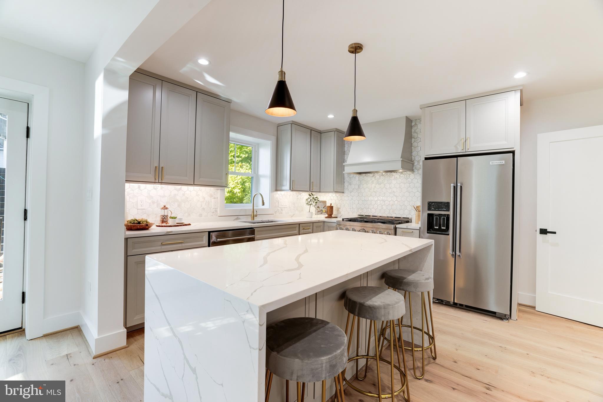 GLENCARLYN - Residential