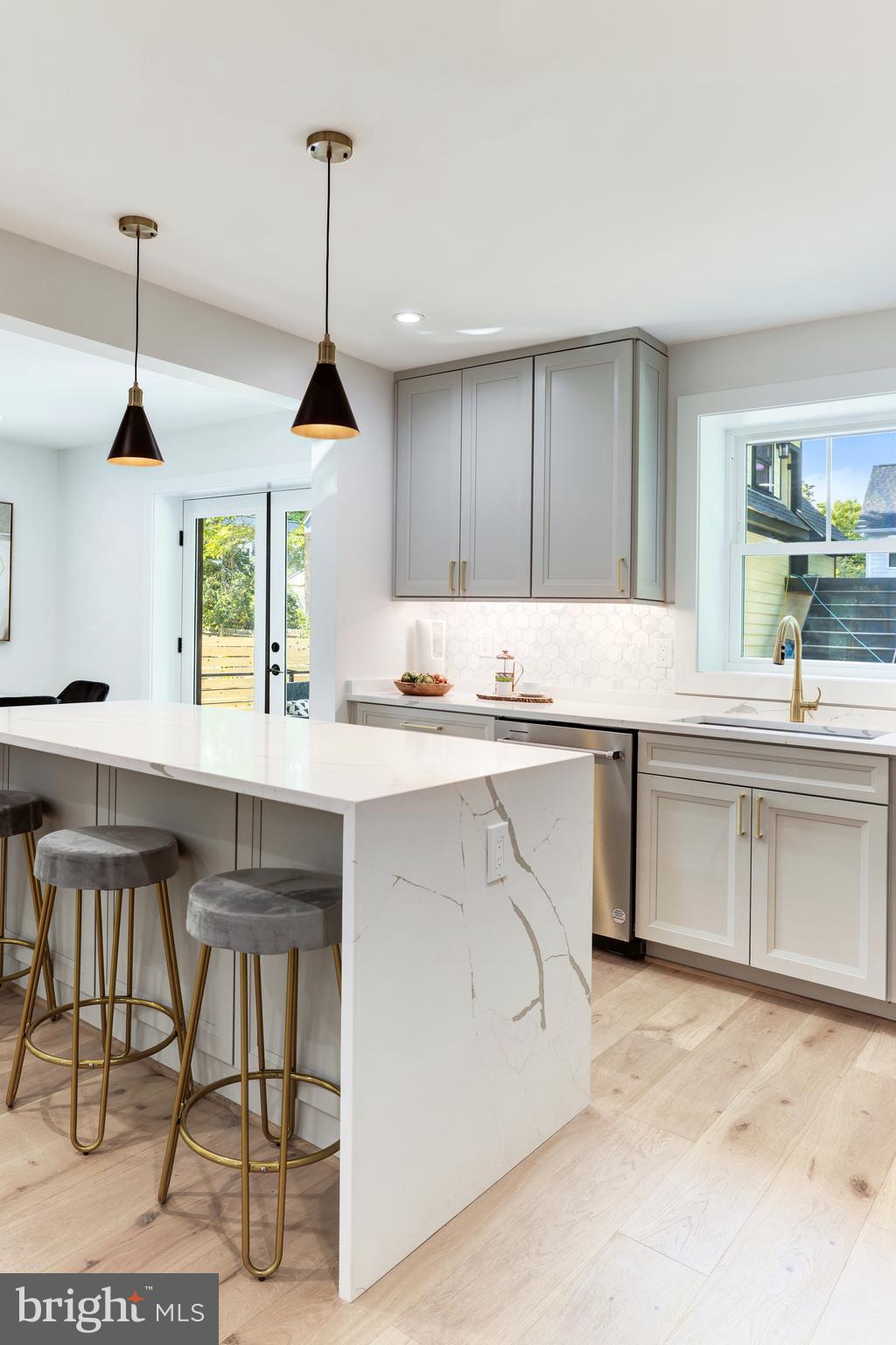 GLENCARLYN - Residential