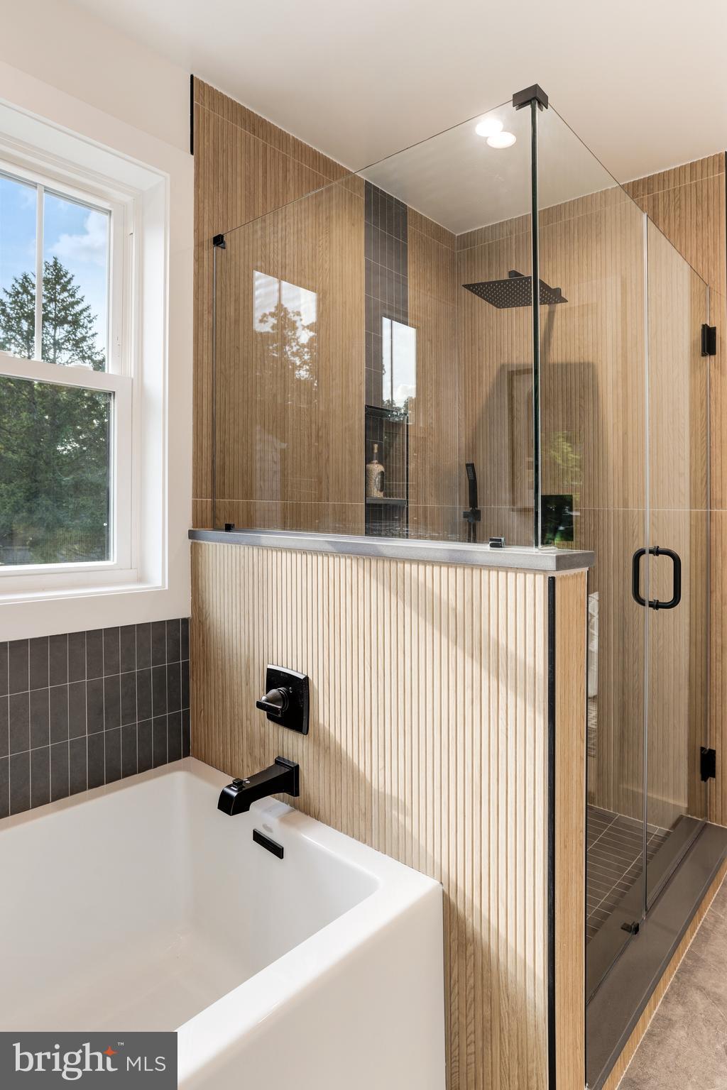 GLENCARLYN - Residential