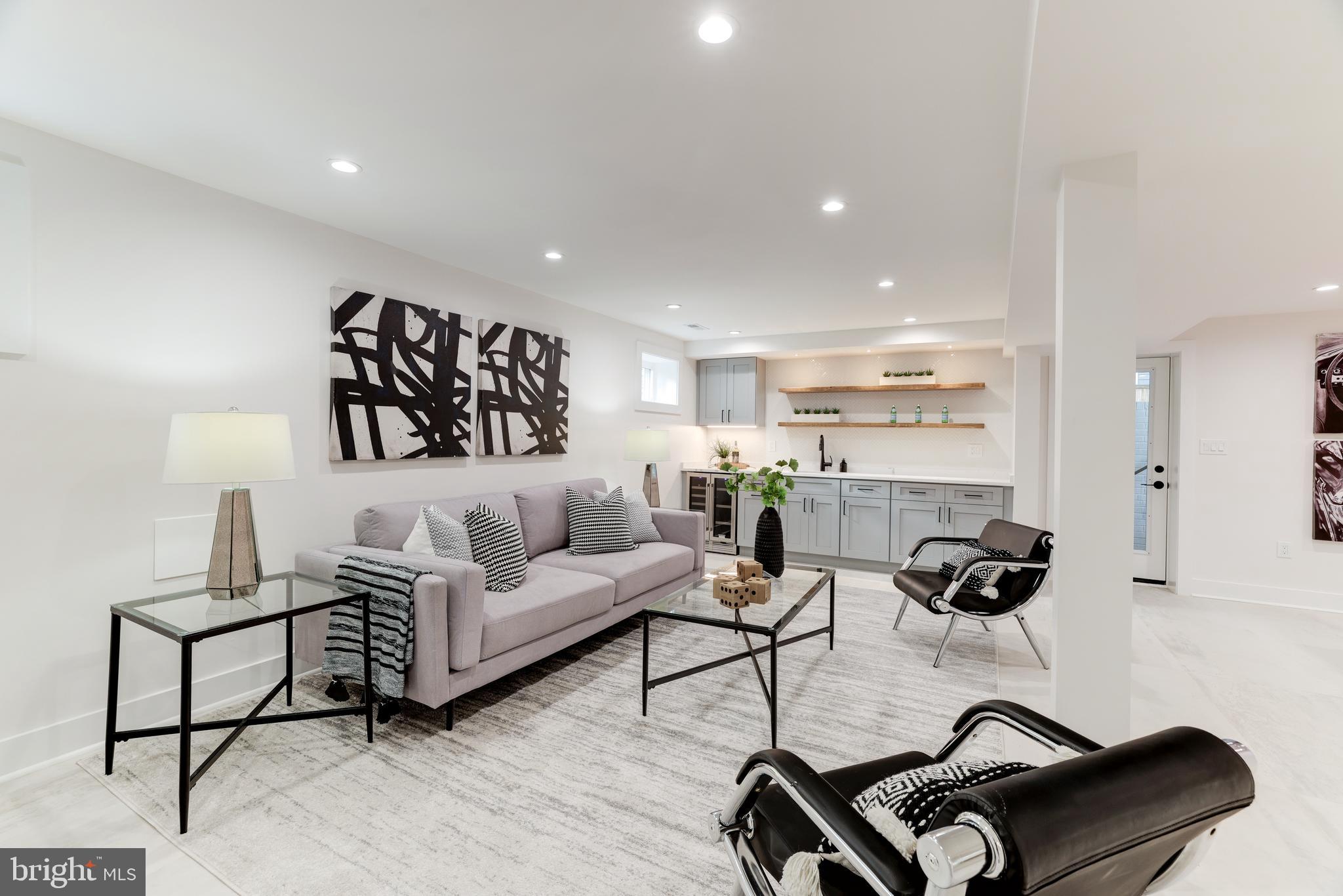 GLENCARLYN - Residential