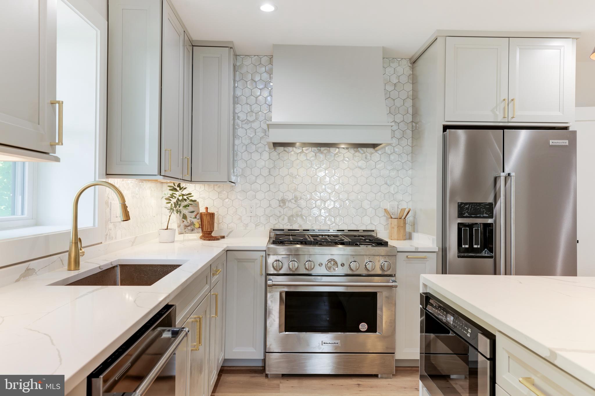 GLENCARLYN - Residential