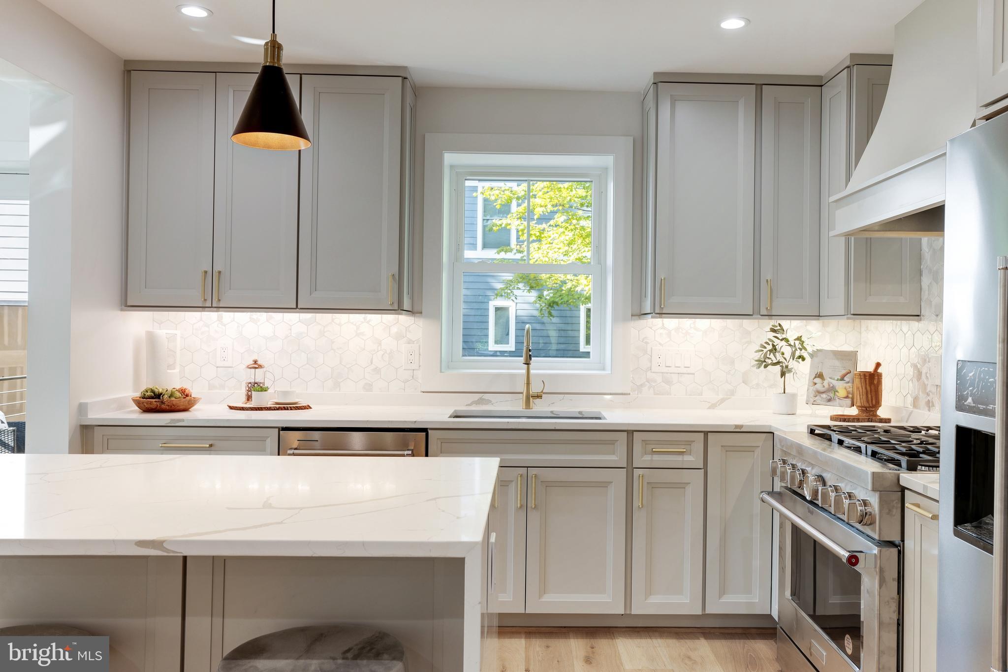 GLENCARLYN - Residential