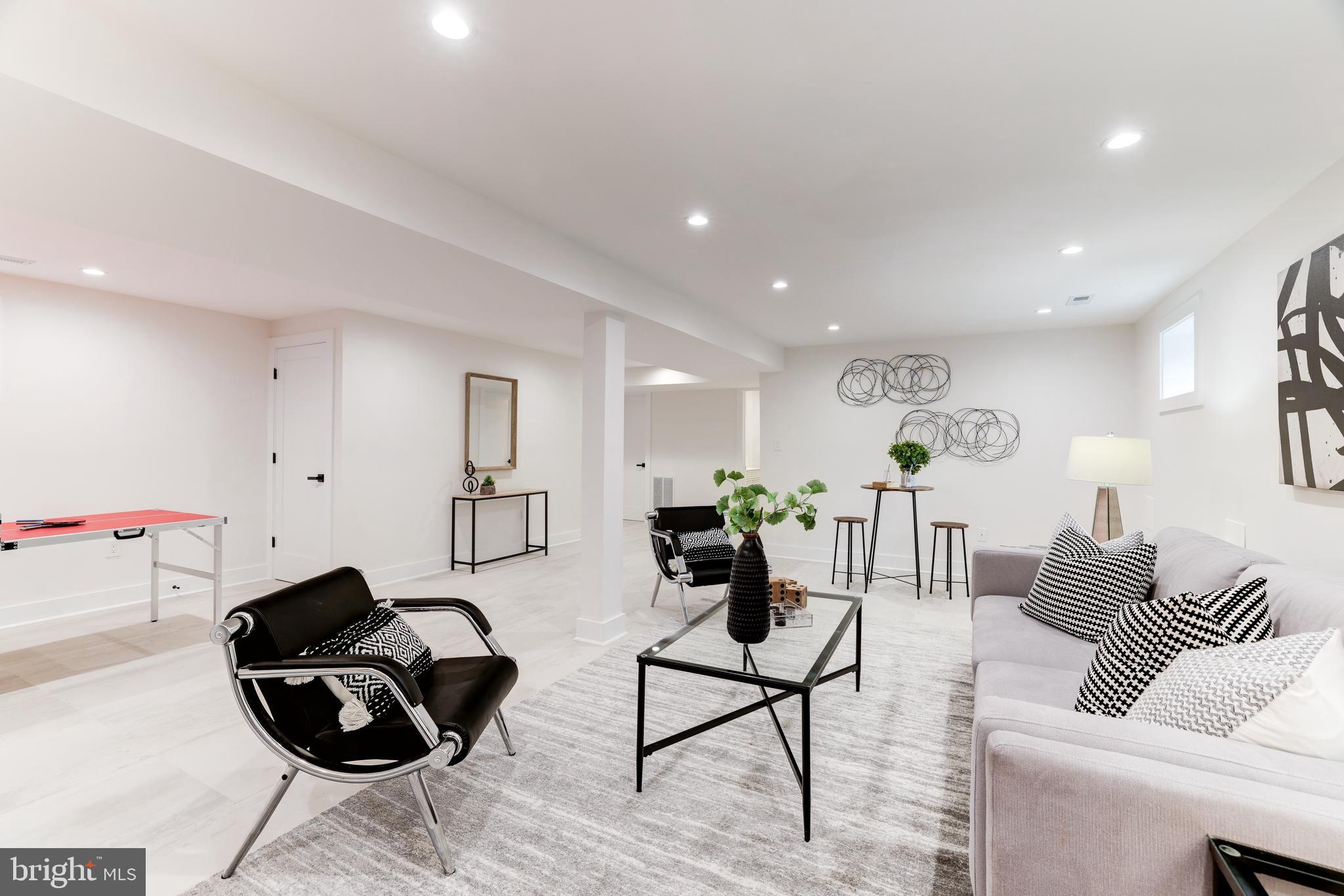 GLENCARLYN - Residential