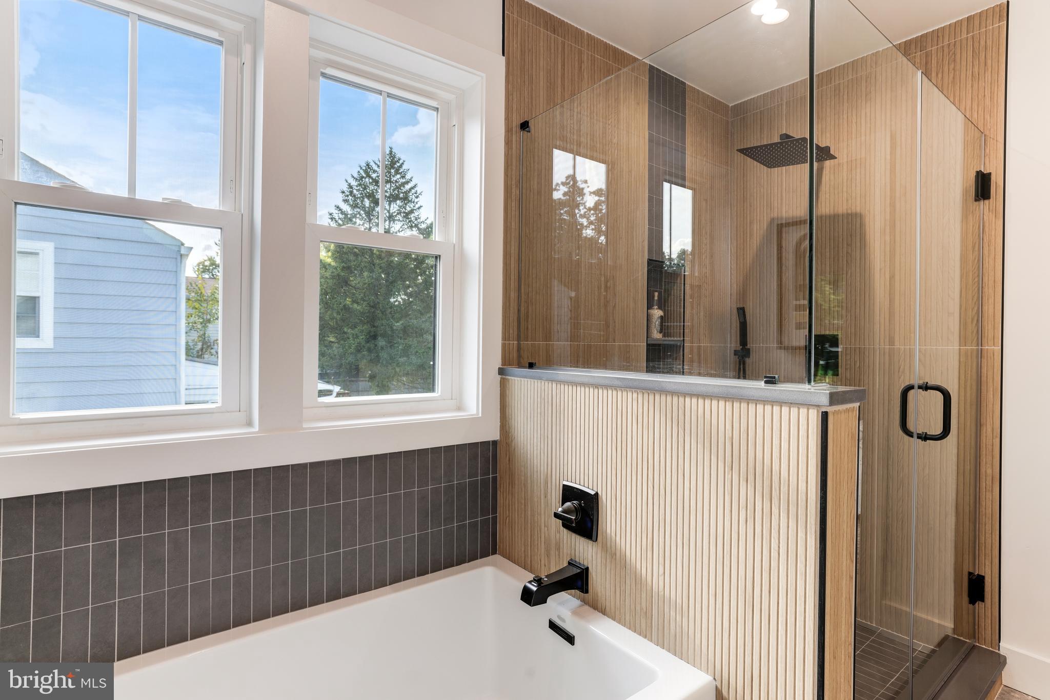 GLENCARLYN - Residential