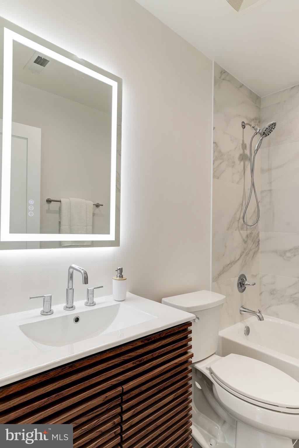 GLENCARLYN - Residential