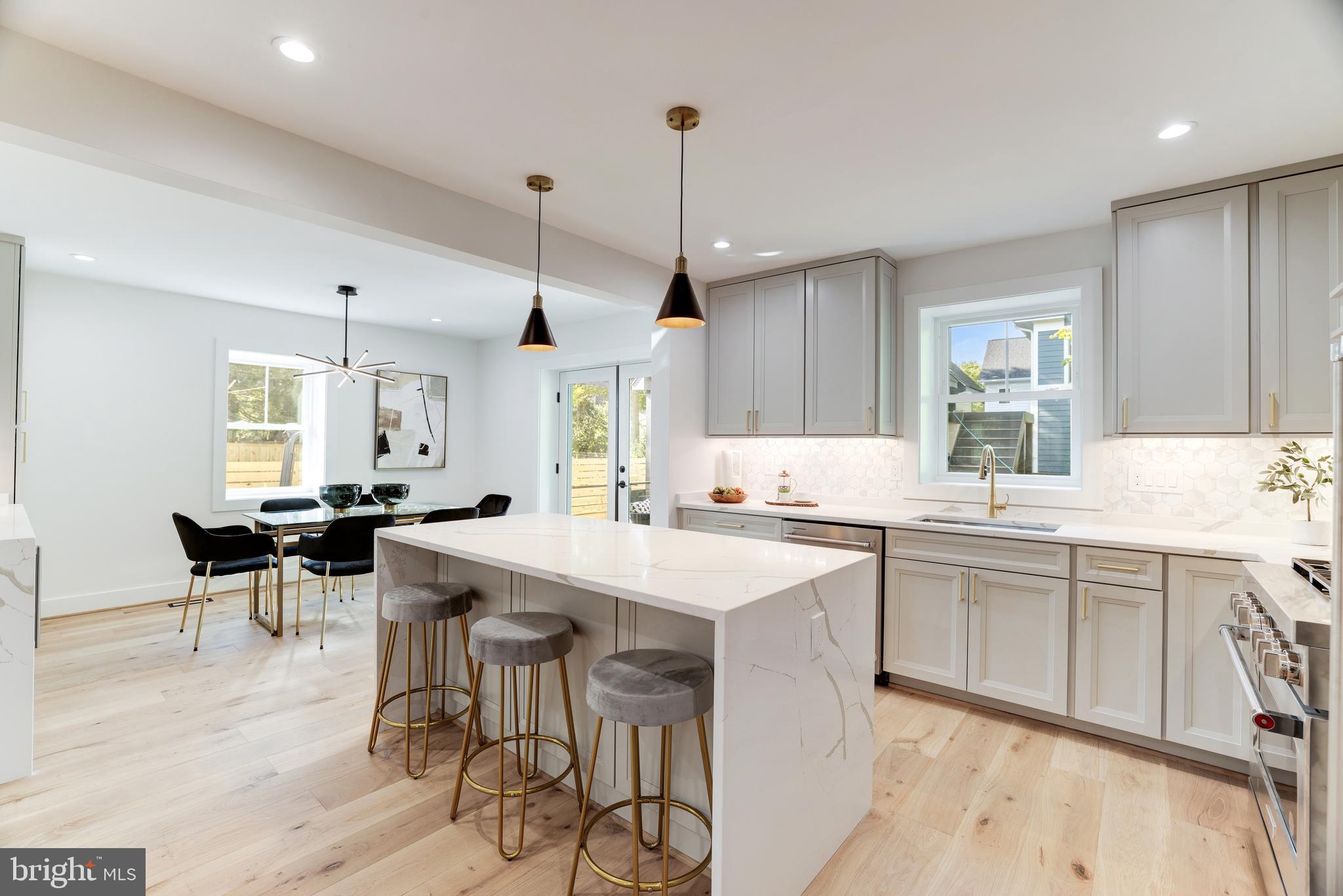 GLENCARLYN - Residential