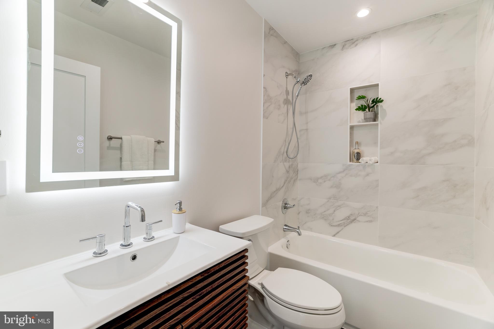 GLENCARLYN - Residential