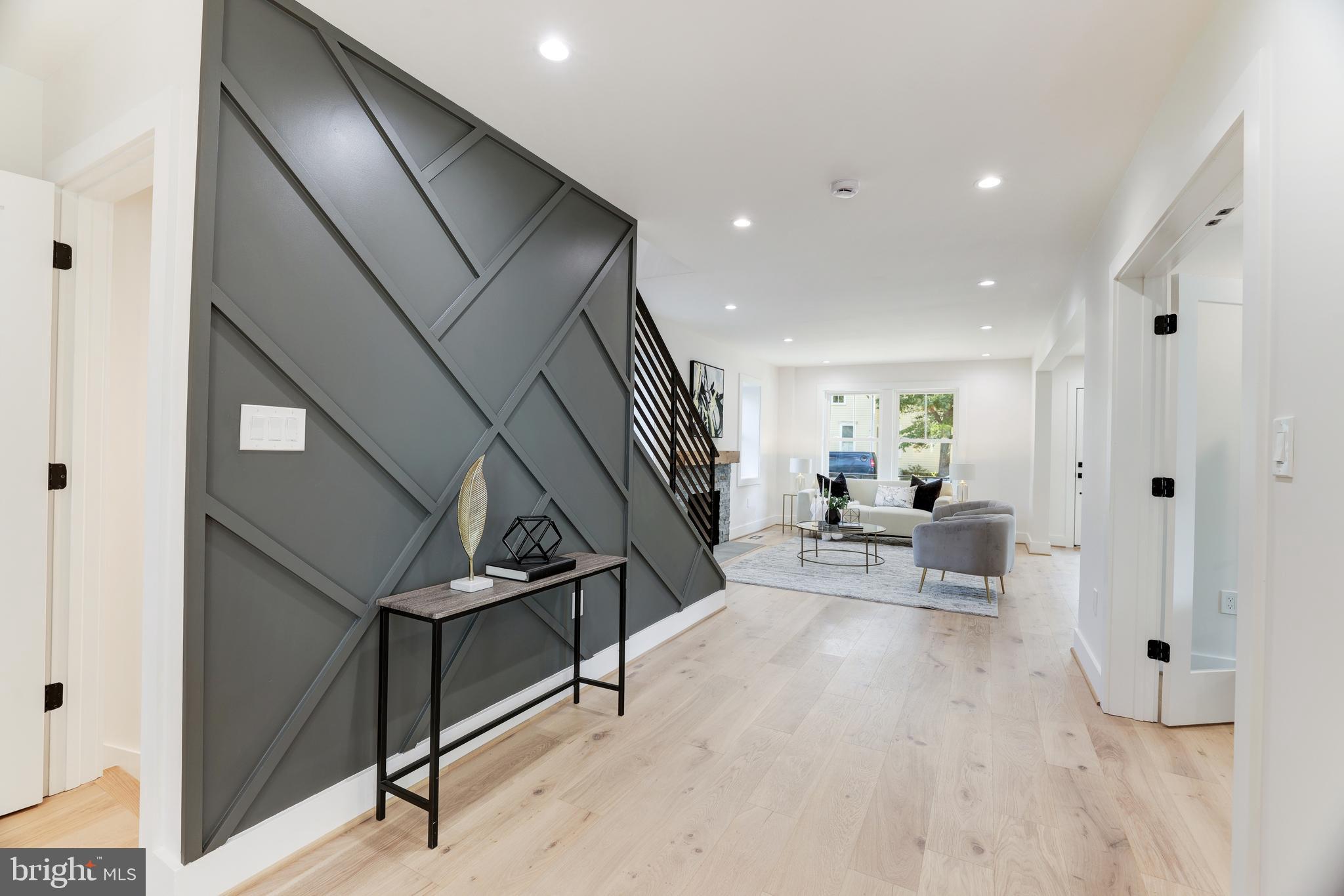 GLENCARLYN - Residential