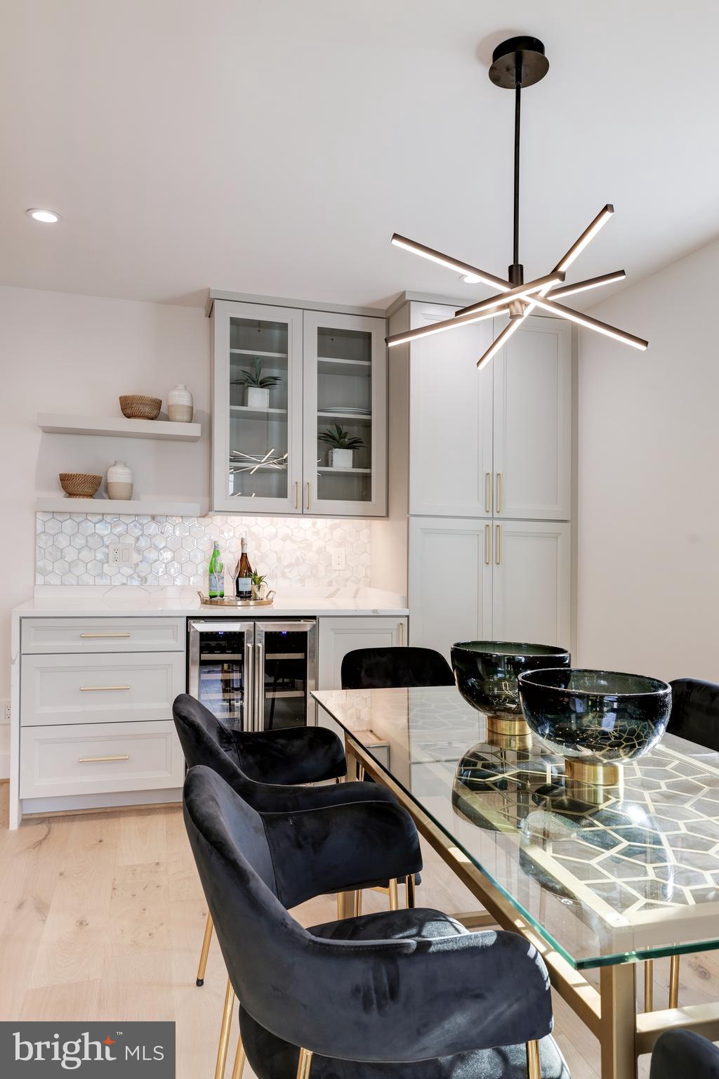 GLENCARLYN - Residential