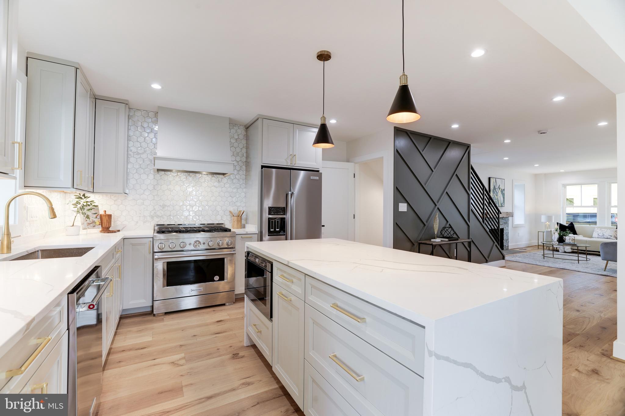 GLENCARLYN - Residential