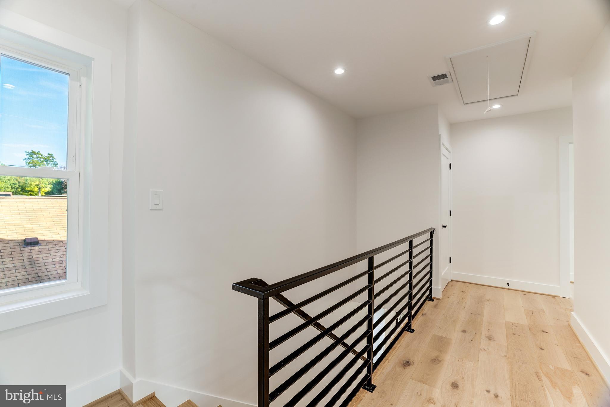 GLENCARLYN - Residential