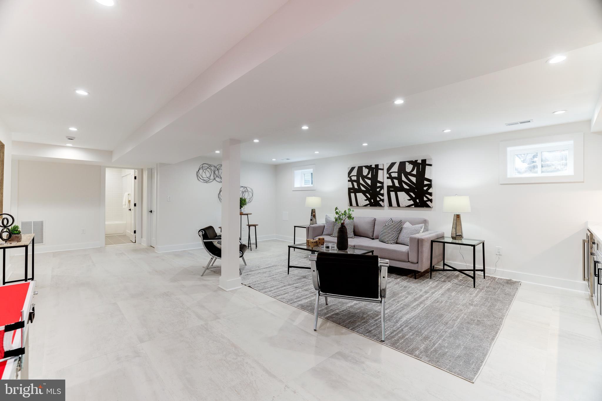 GLENCARLYN - Residential