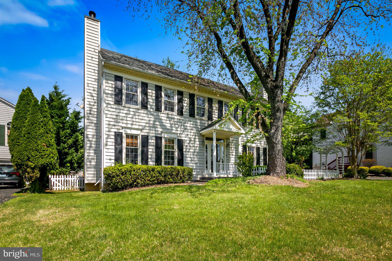 WALNUT HILL - Residential