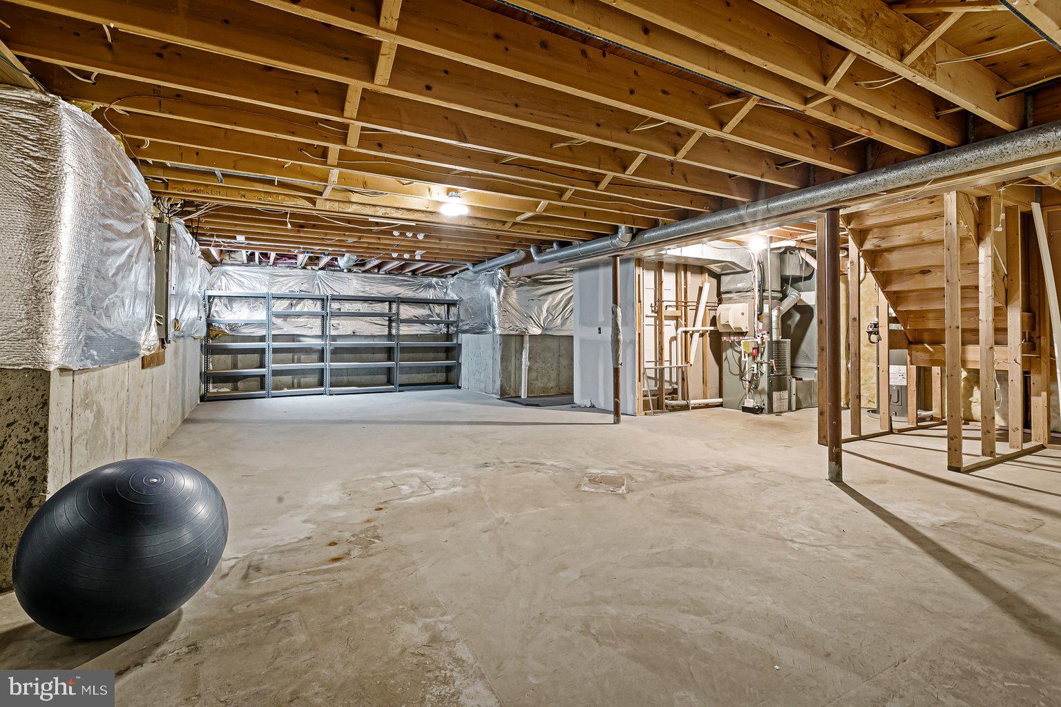 WALNUT HILL - Residential