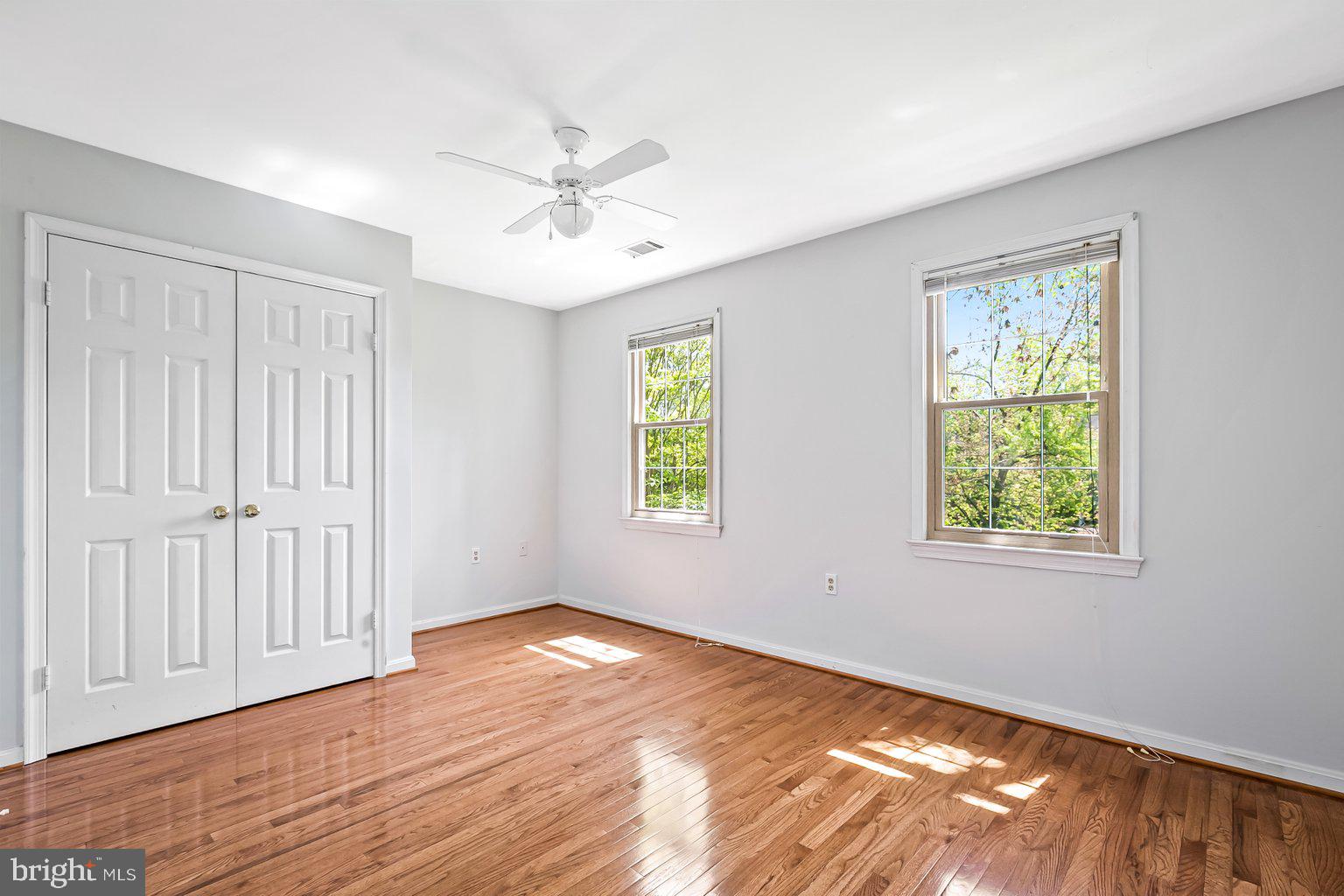 WALNUT HILL - Residential