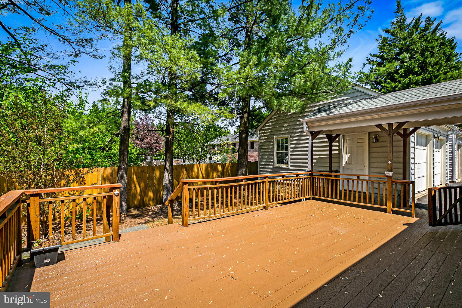 WALNUT HILL - Residential