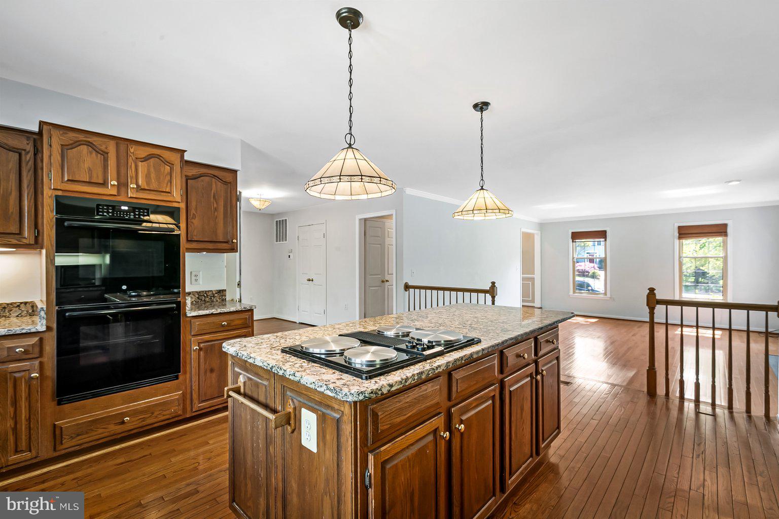 WALNUT HILL - Residential