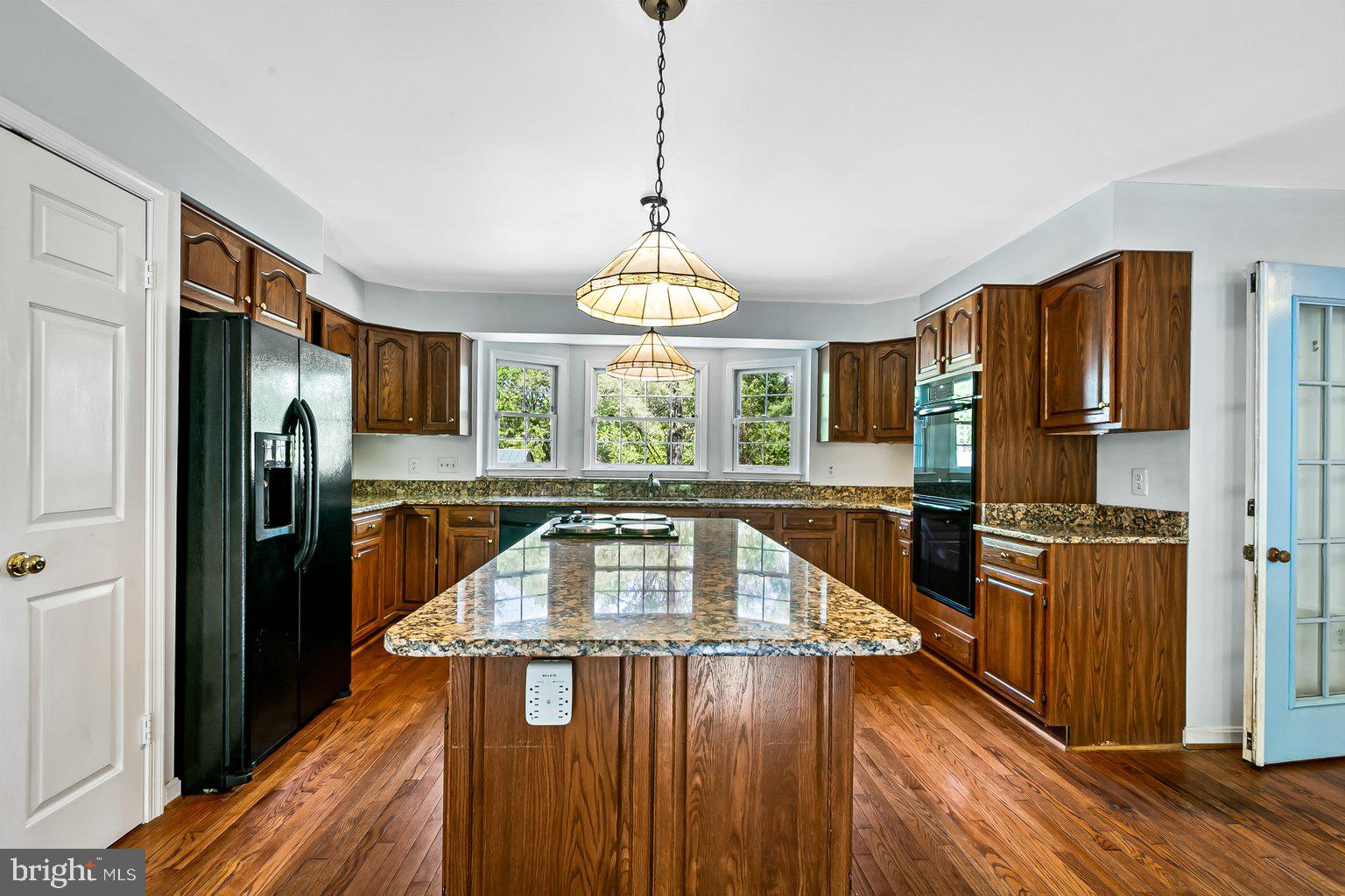 WALNUT HILL - Residential