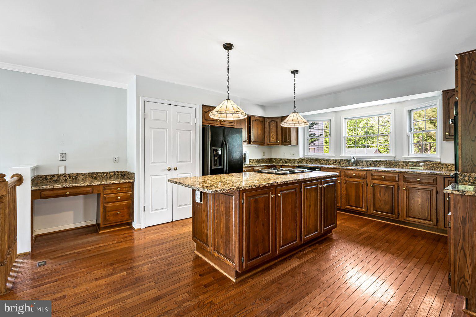 WALNUT HILL - Residential