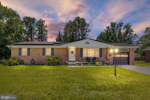 Homes For Sale - 224 Fredericktowne Drive<br/> STEPHENS CITY, VA 22655