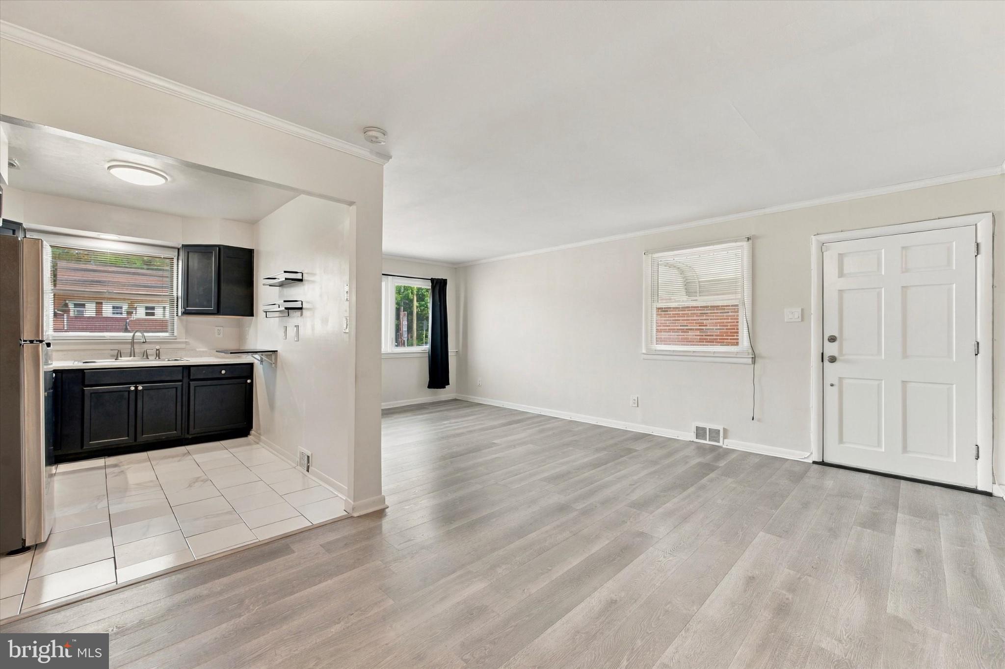 112 W JOHNSON HIGHWAY