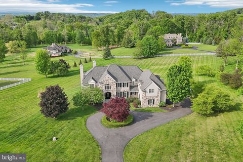 2 AUTUMN MEADOW LANE MALVERN PA 19355