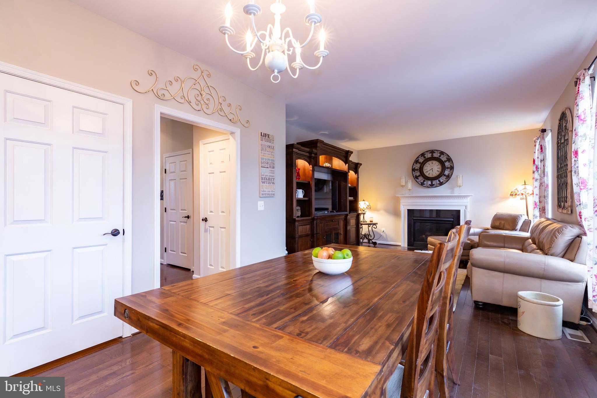 KINGSRIDGE ESTATES - Residential