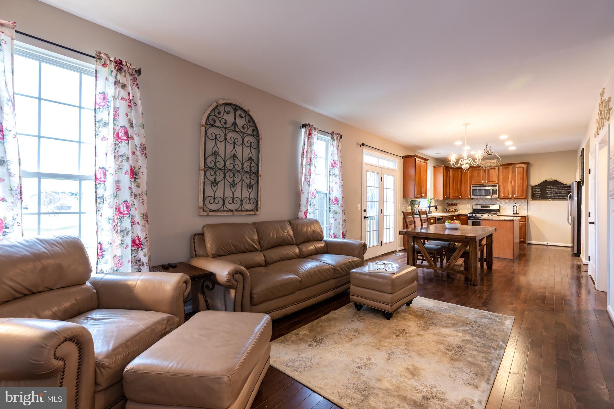 KINGSRIDGE ESTATES - Residential