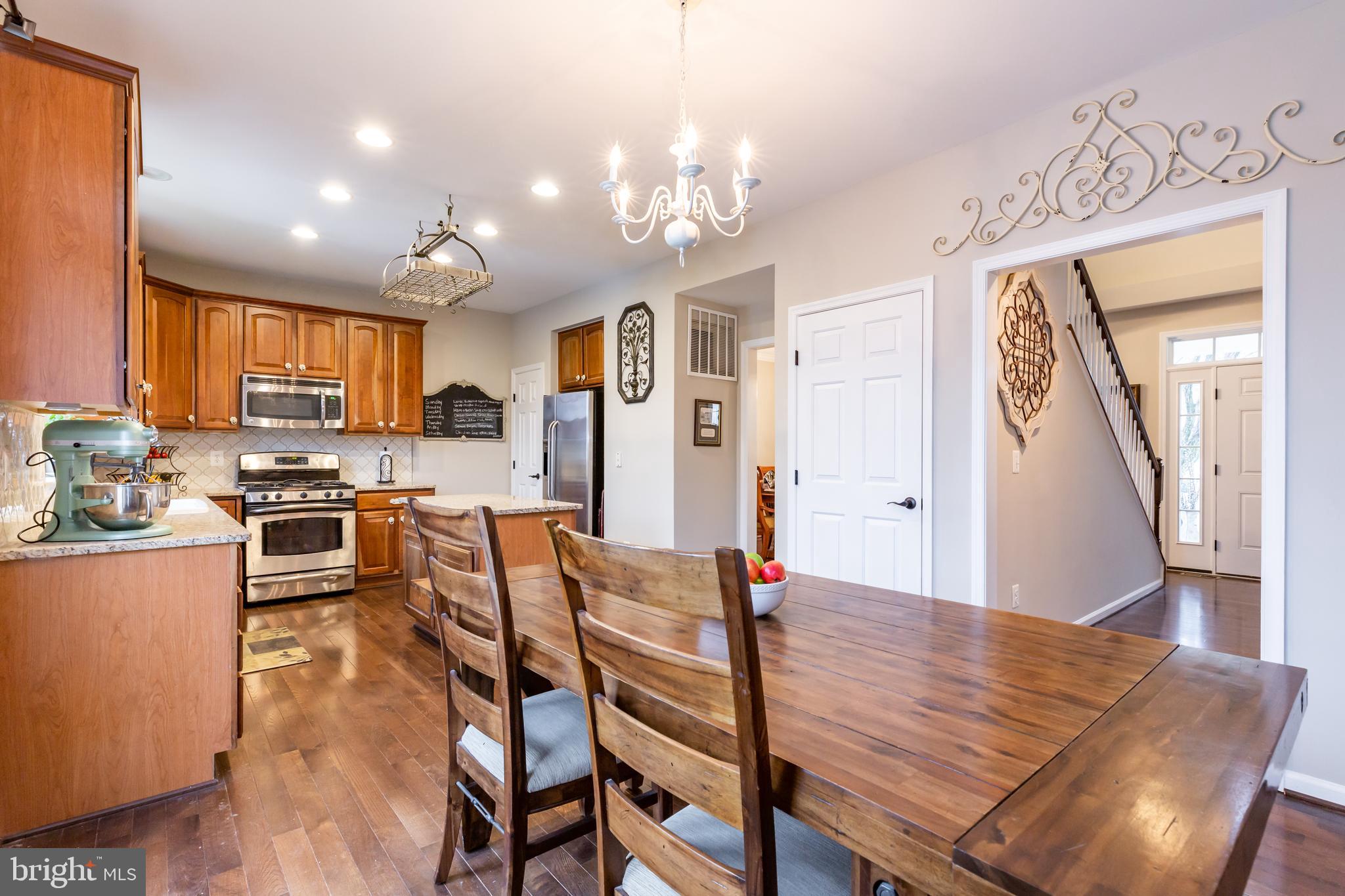 KINGSRIDGE ESTATES - Residential