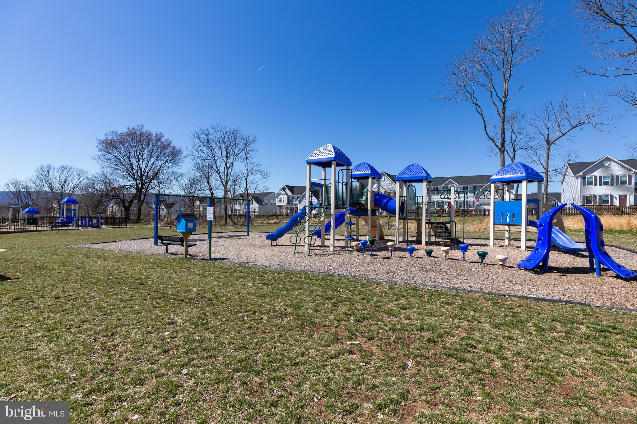 KINGSRIDGE ESTATES - Residential