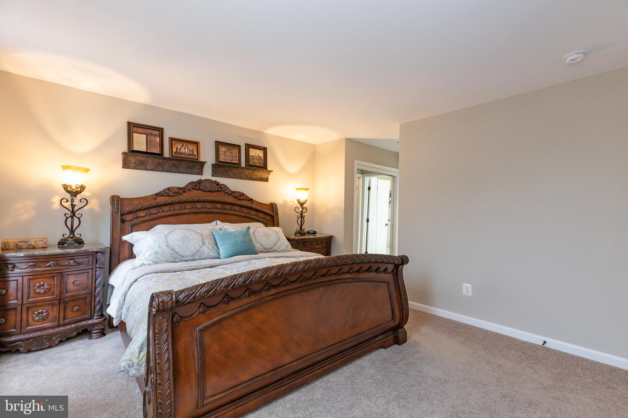 KINGSRIDGE ESTATES - Residential