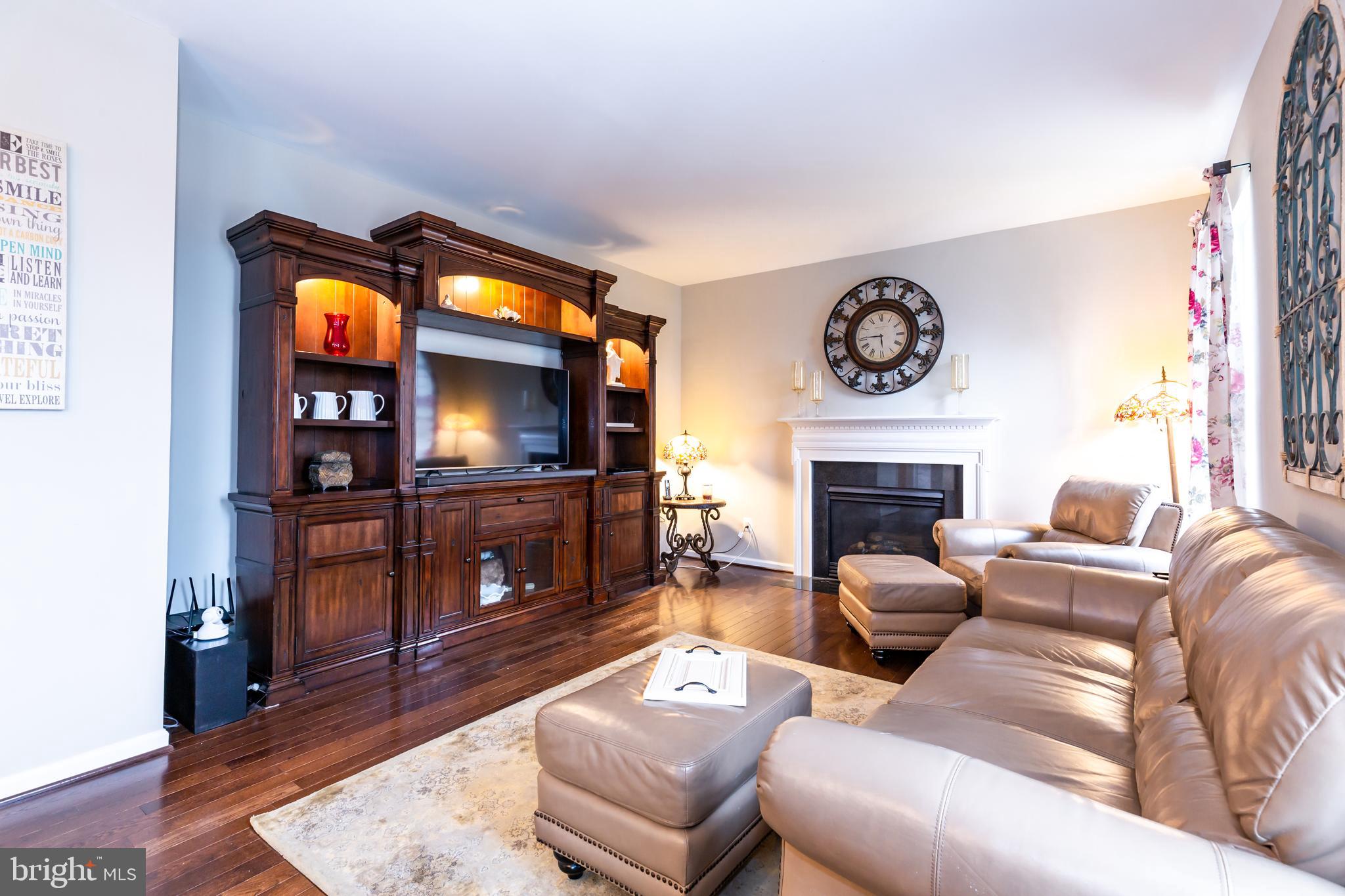 KINGSRIDGE ESTATES - Residential