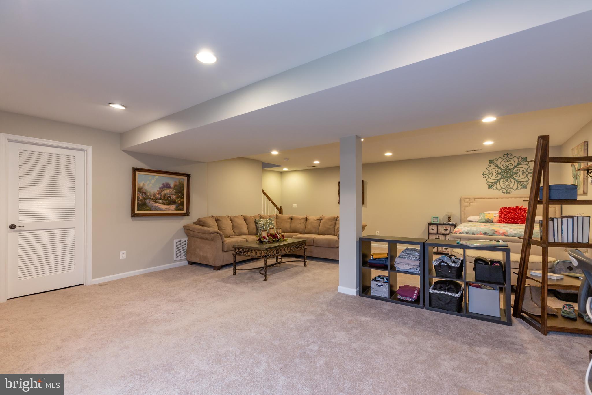 KINGSRIDGE ESTATES - Residential