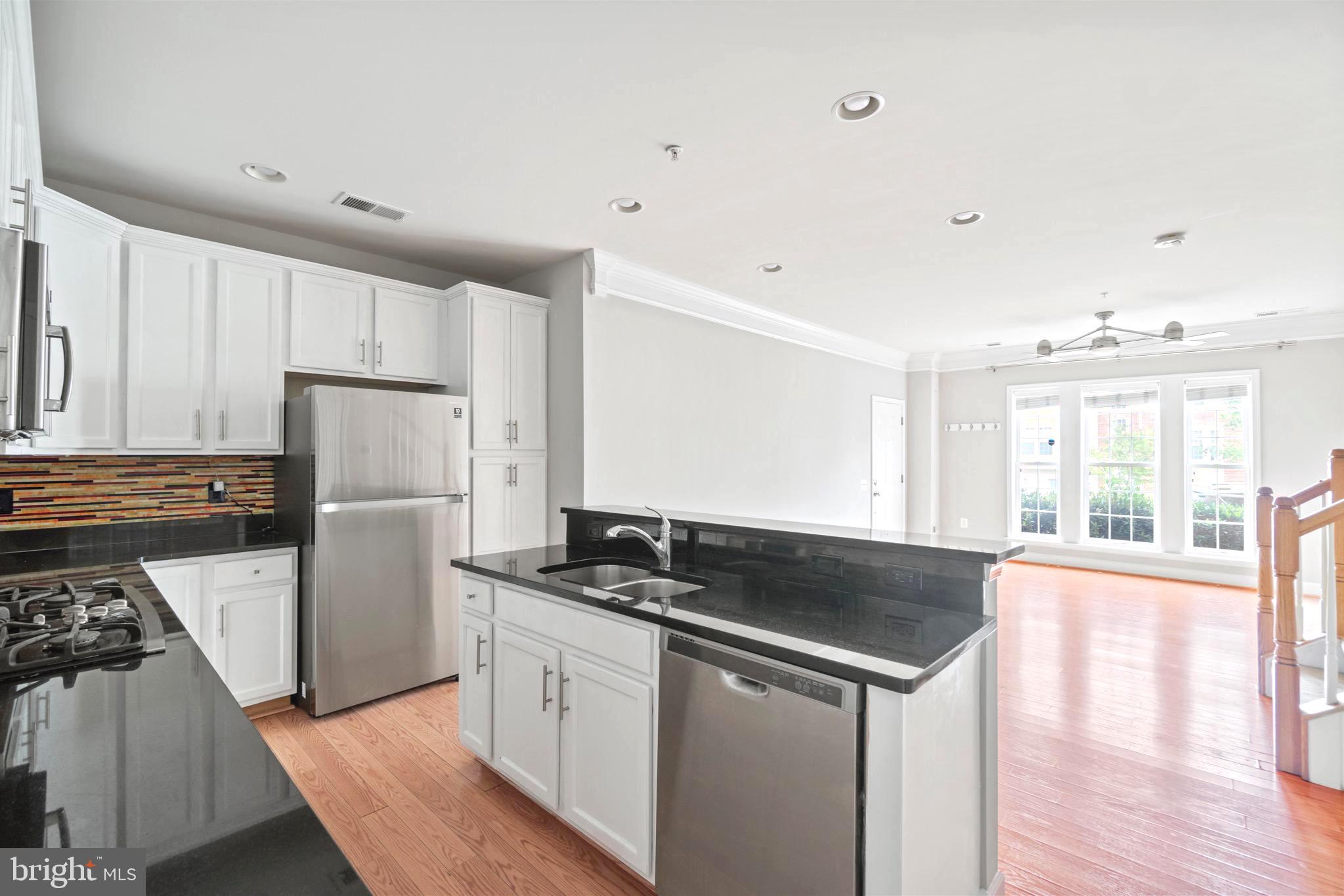 POTOMAC CLUB - Residential Lease