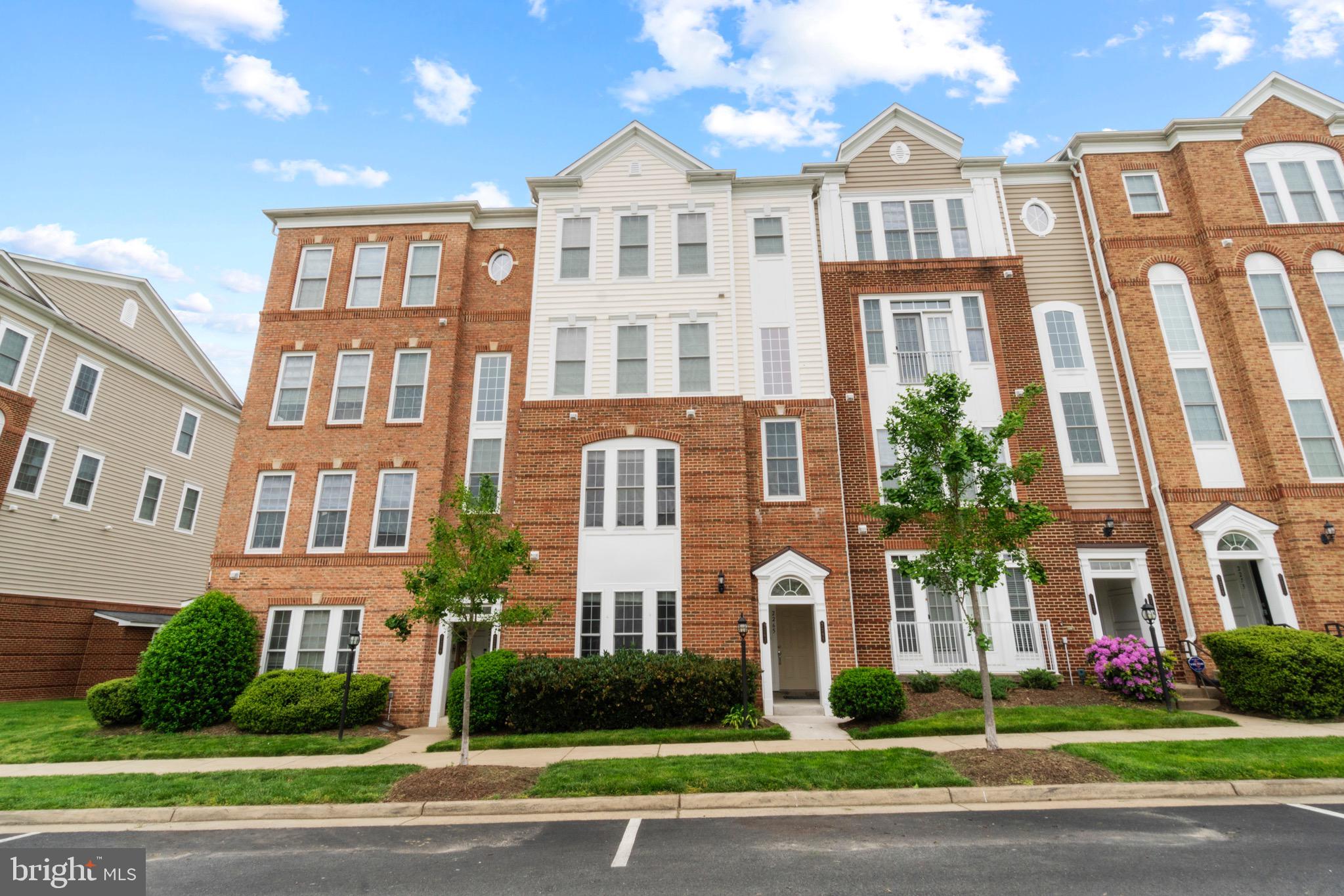 POTOMAC CLUB - Residential Lease