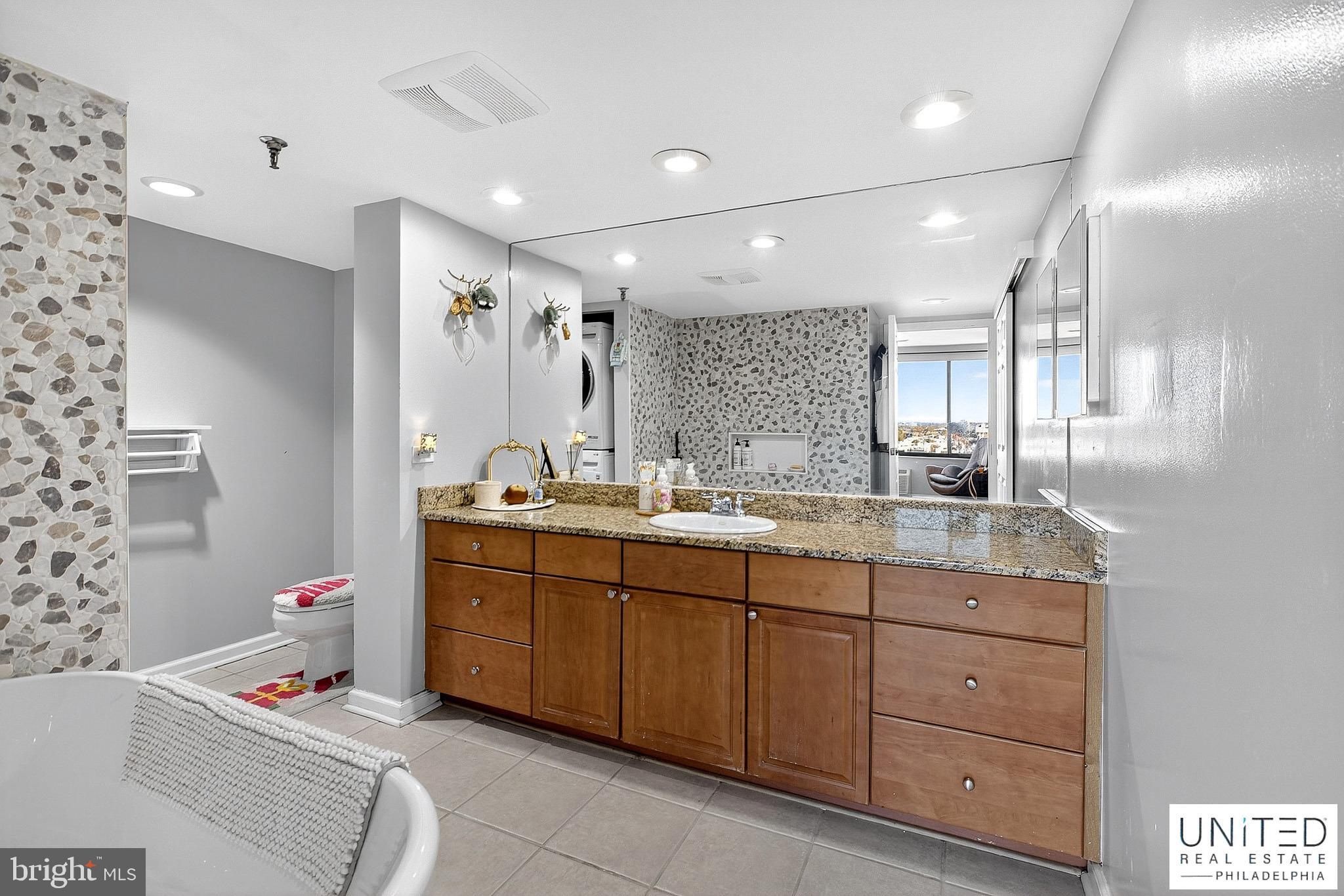 ART MUSEUM AREA - Residential