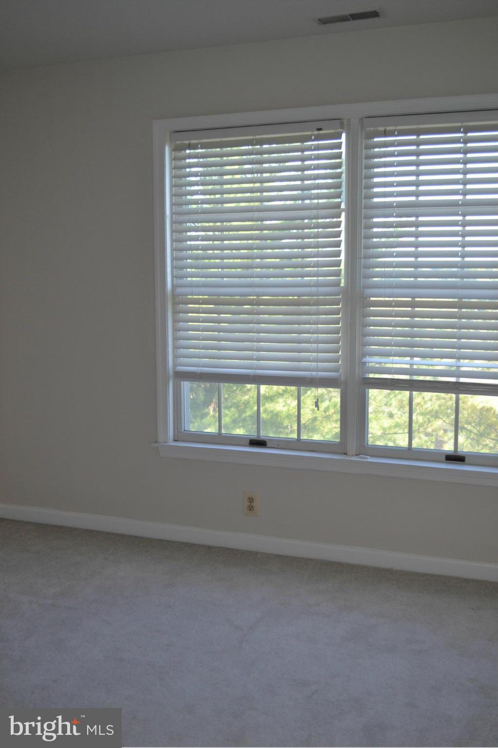 GOUCHER WOODS - Residential Lease