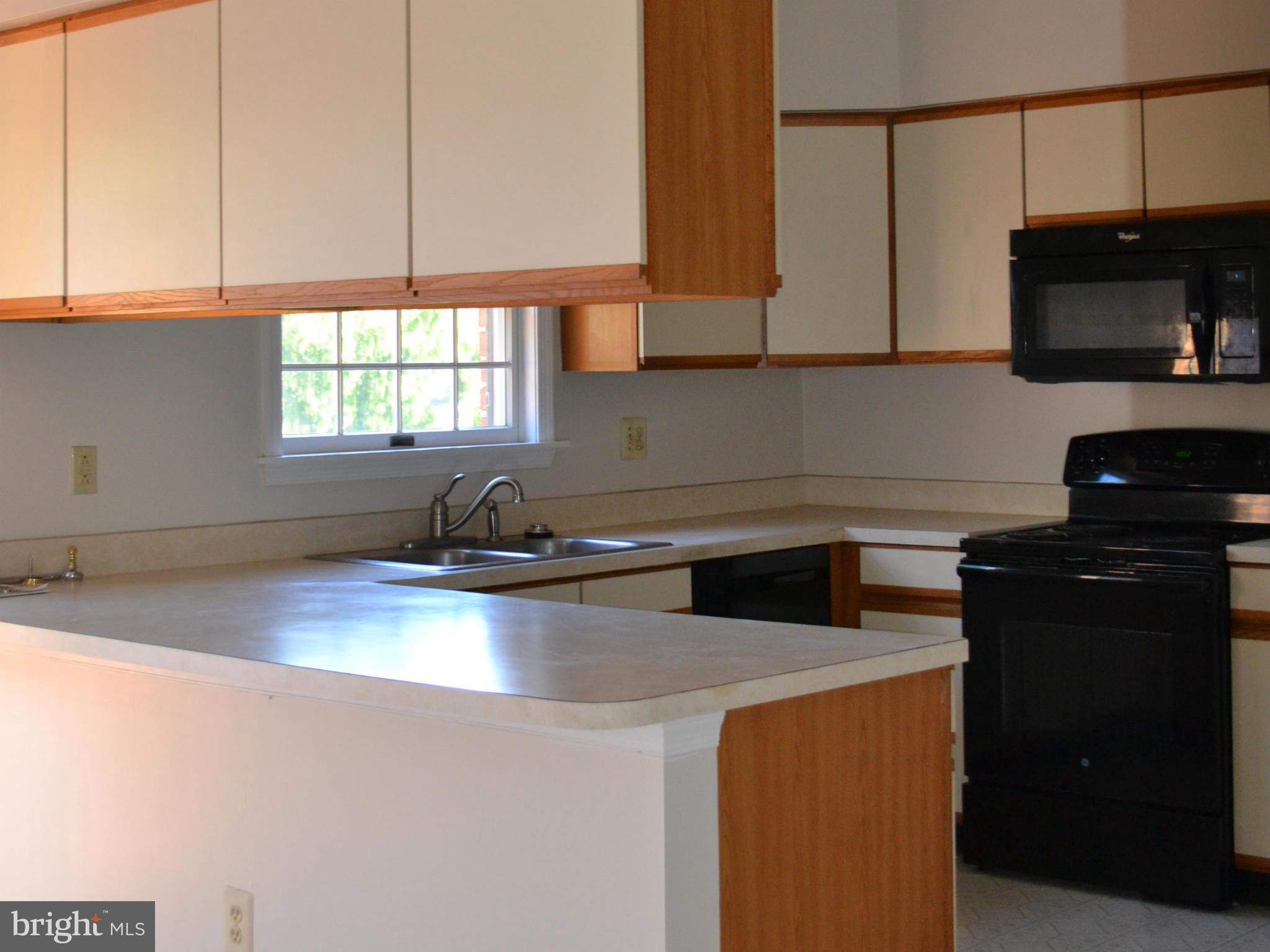 GOUCHER WOODS - Residential Lease