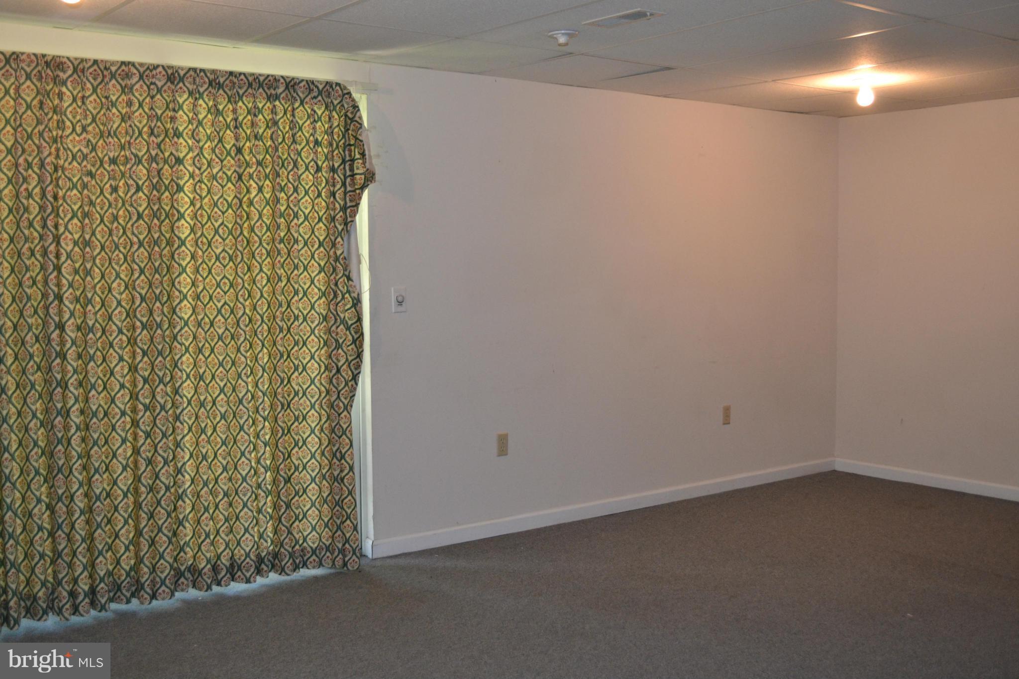 GOUCHER WOODS - Residential Lease