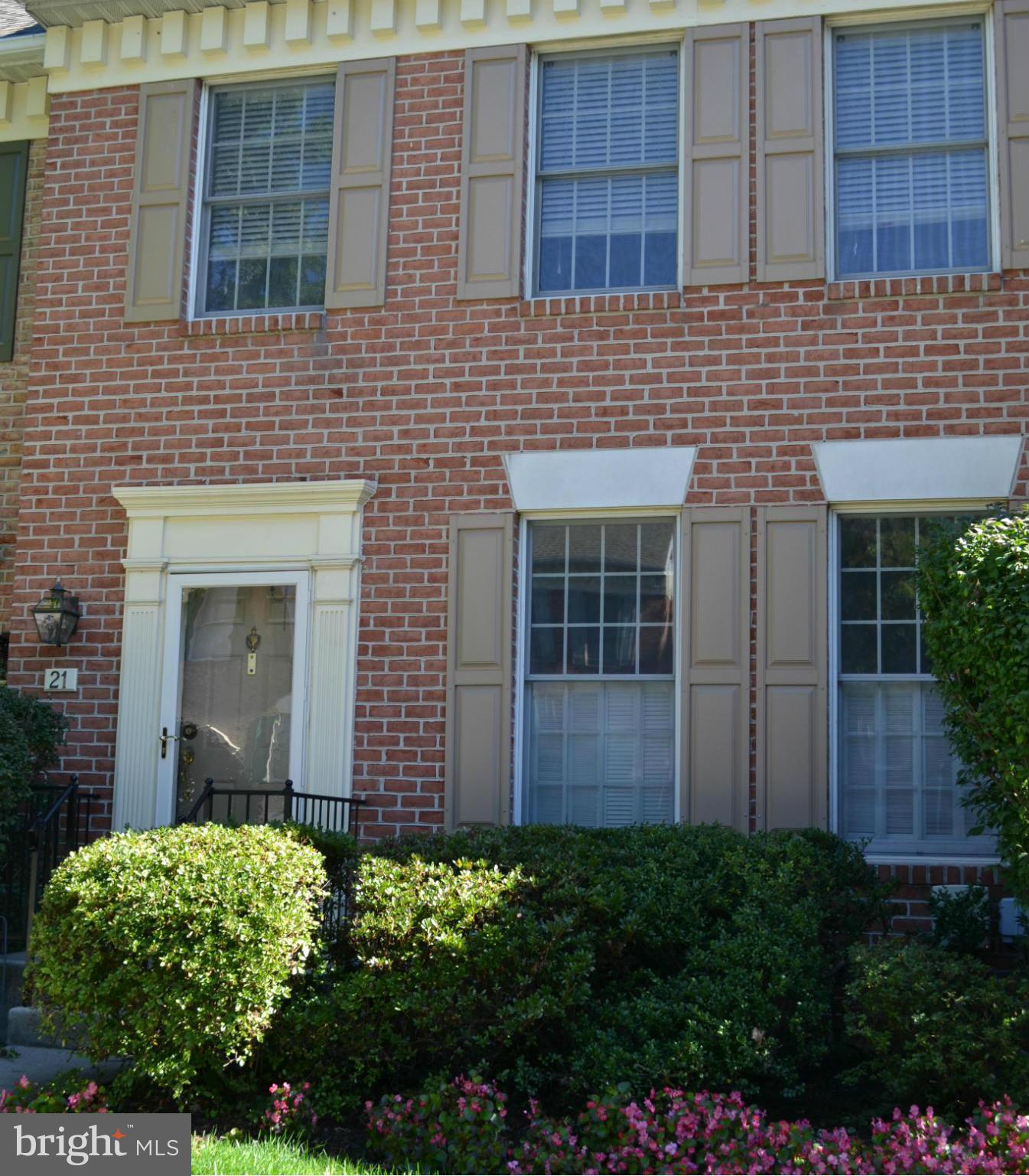 GOUCHER WOODS - Residential Lease