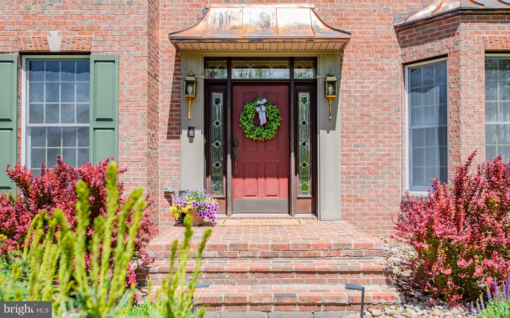 1245 CRESTFIELD DRIVE