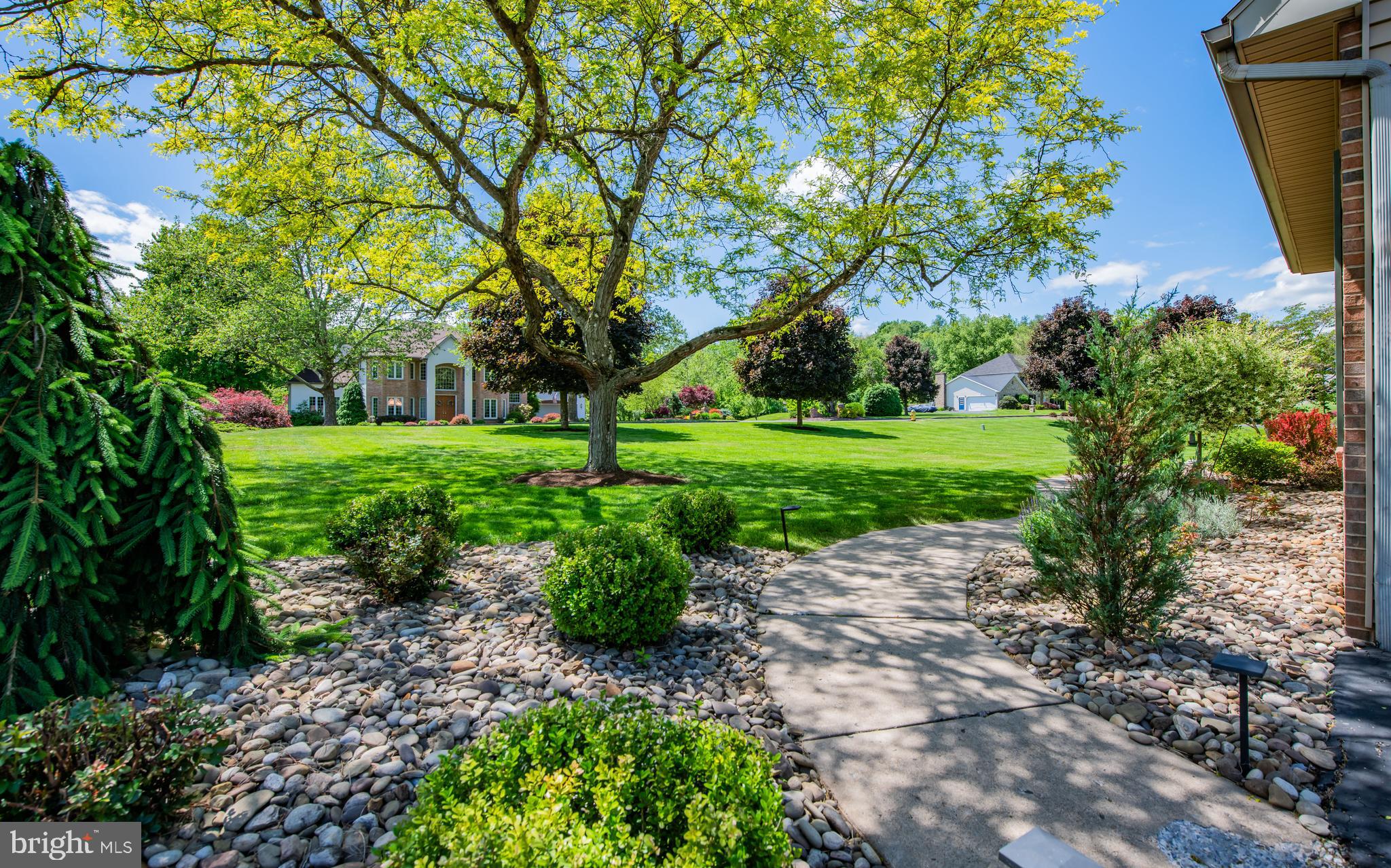 1245 CRESTFIELD DRIVE