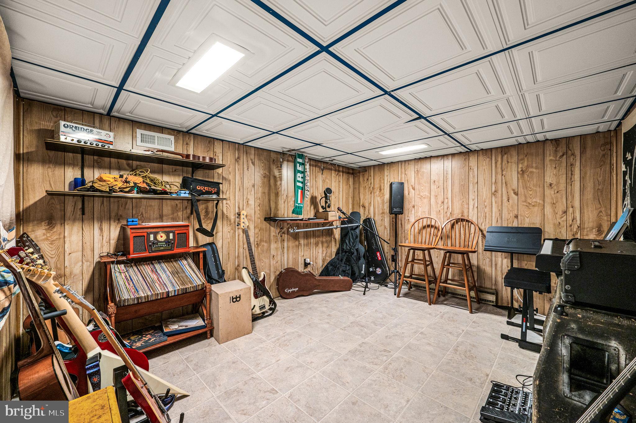 INDIAN VAL MDWS - Residential