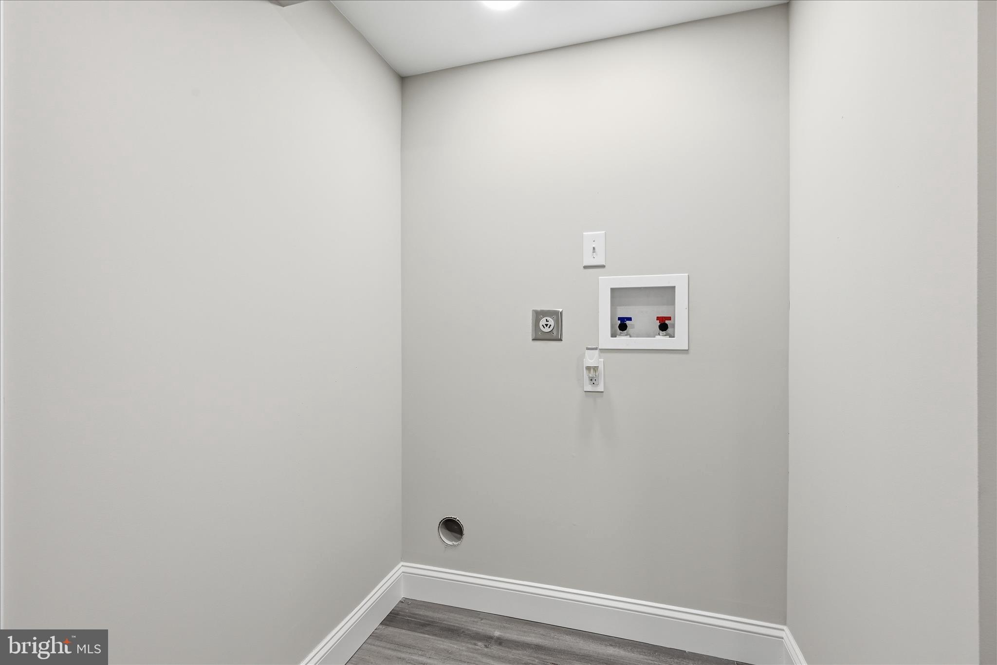 YORKVILLE - Residential