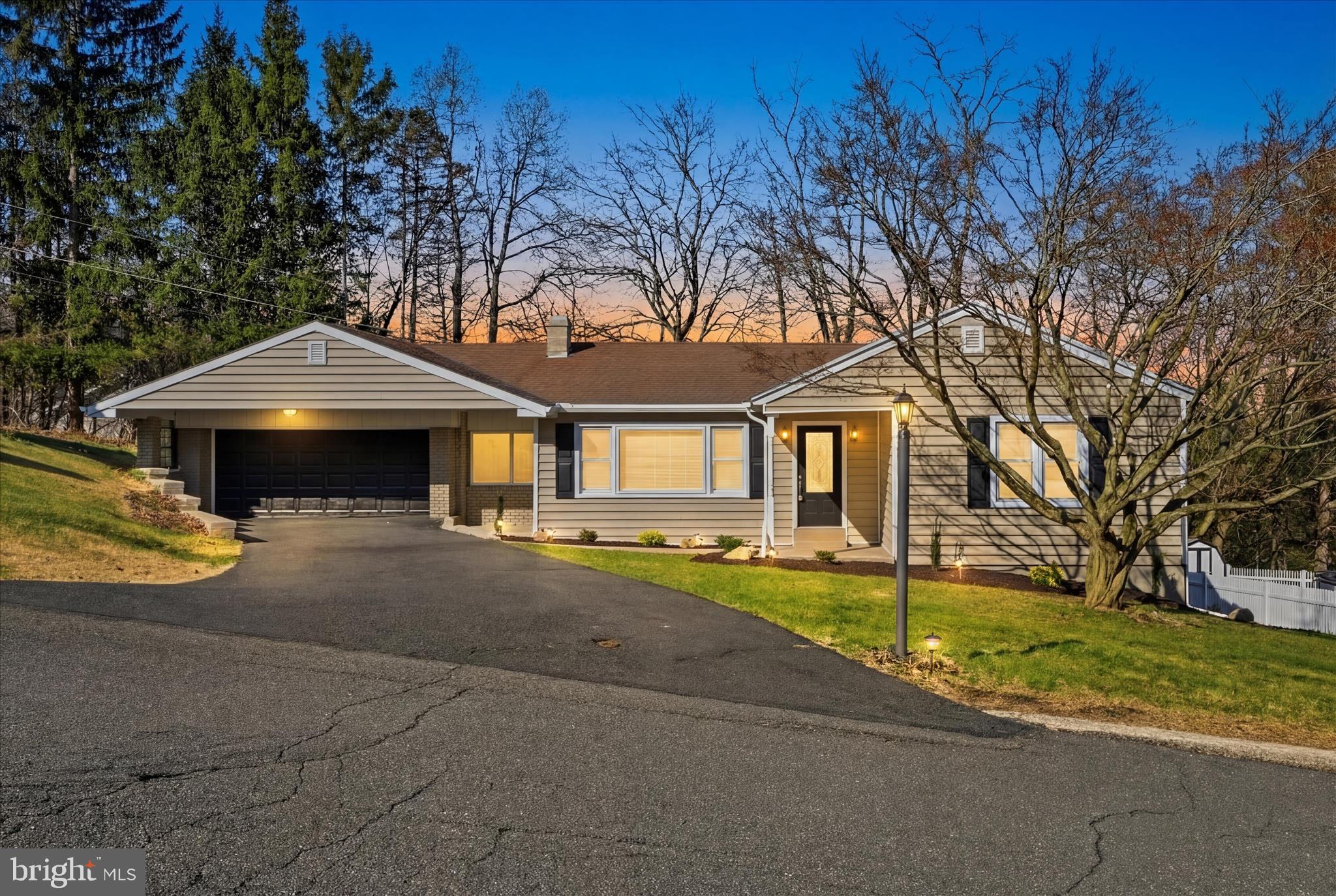 YORKVILLE - Residential